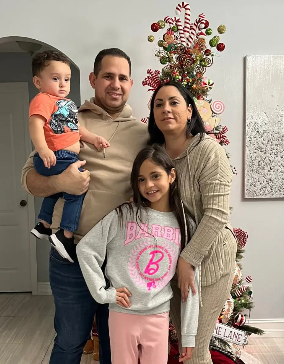 Dueños de MilSof con sus hijos